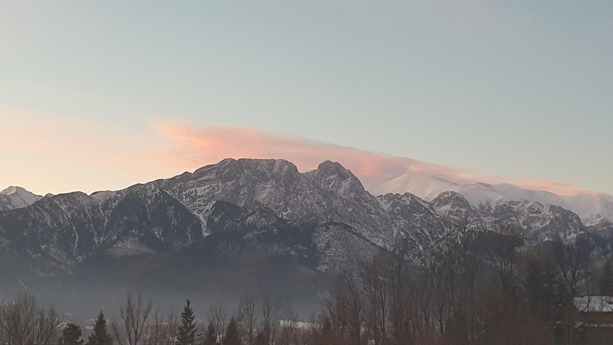 Villa Fortuna - Regionalne Apartamenty & Spa - Sauna, Grill, Jacuzzi Z Widokiem Na Tatry Zakopane Rom bilde