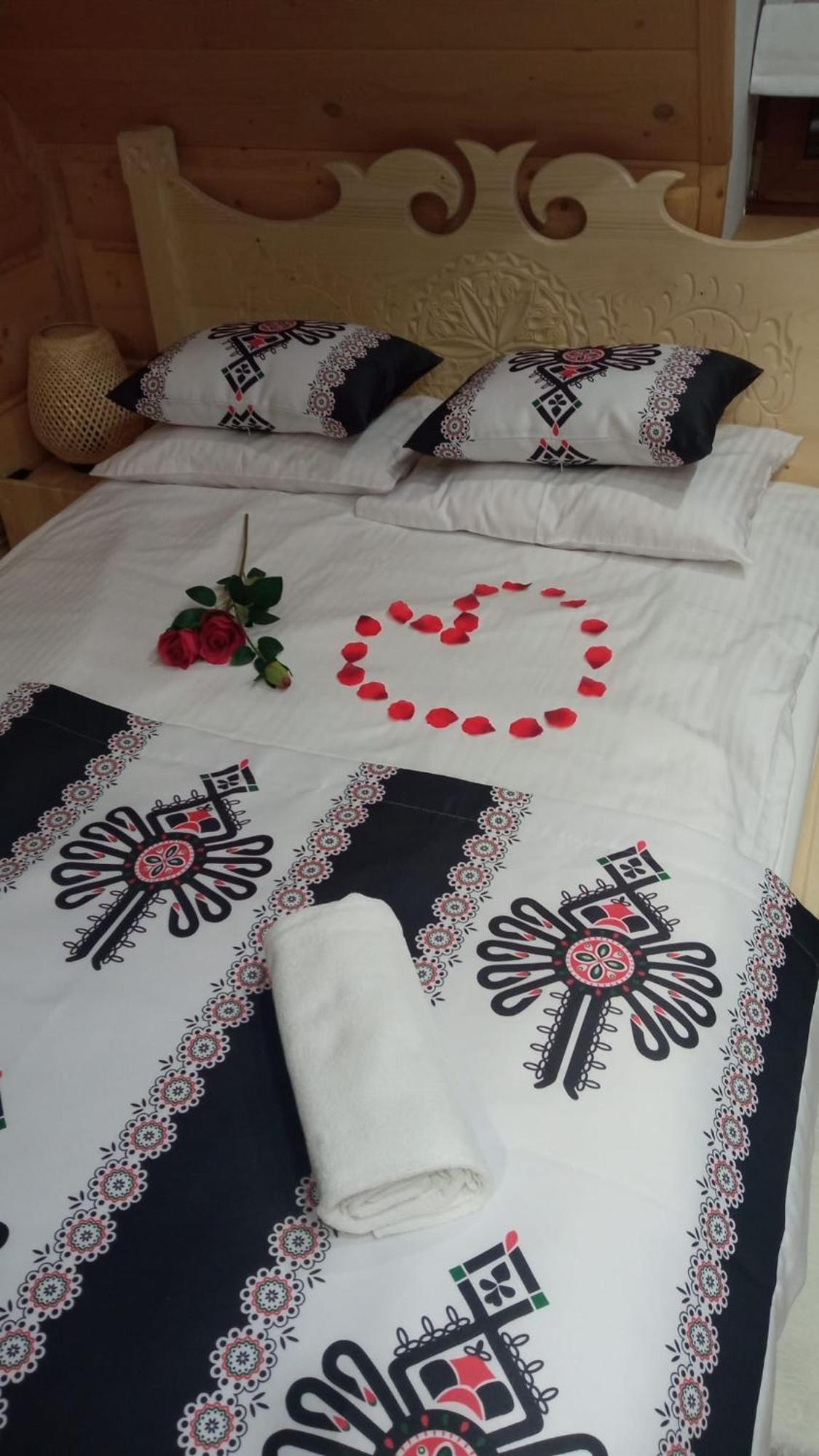 Villa Fortuna - Regionalne Apartamenty & Spa - Sauna, Grill, Jacuzzi Z Widokiem Na Tatry Zakopane Rom bilde